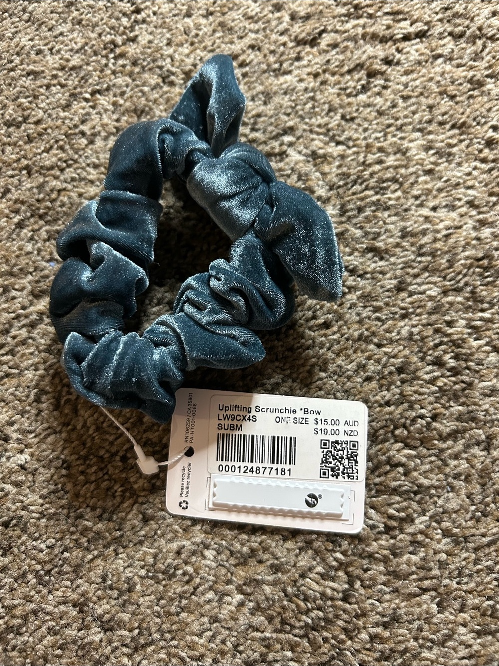 Lululemon scrunchie